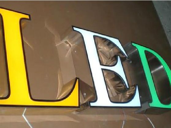 常山介绍LED招牌的基础知识。
